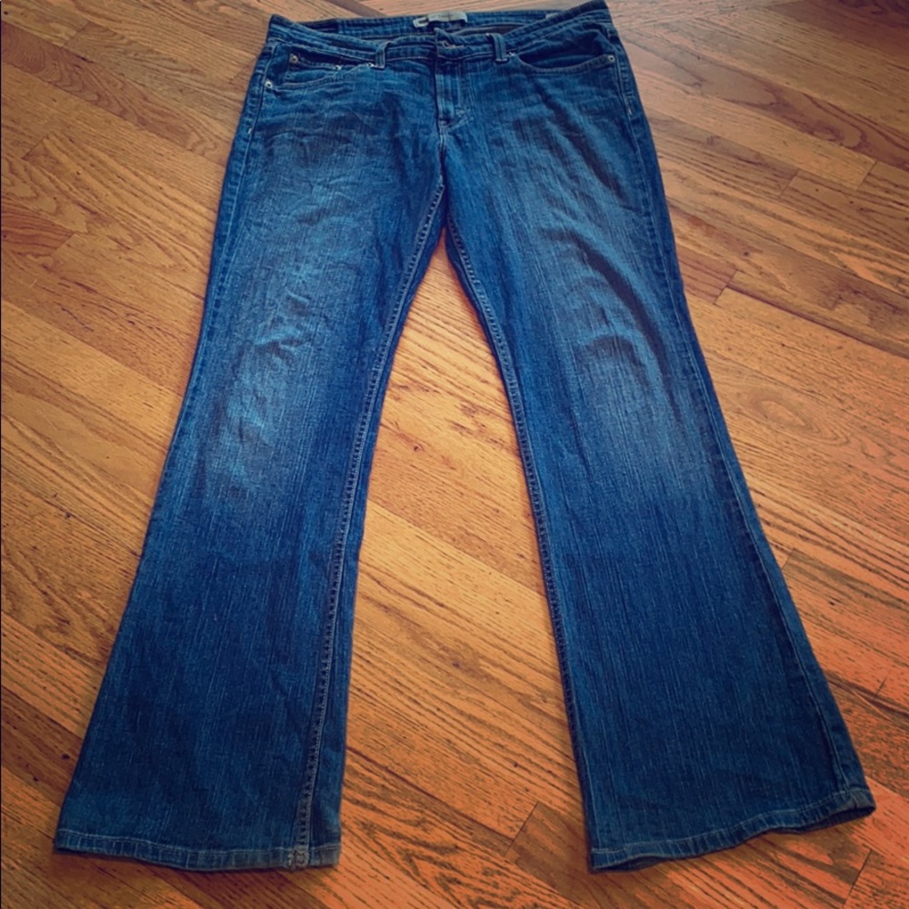 Levi’s 518 30x34 bootcut/flare jeans